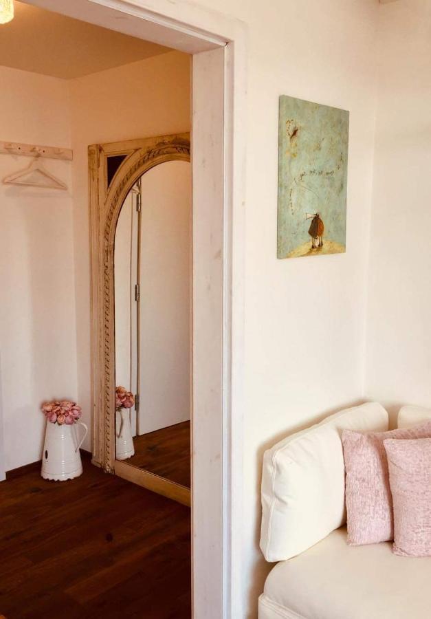 Appartements Des Merveilles Mikulov Esterno foto